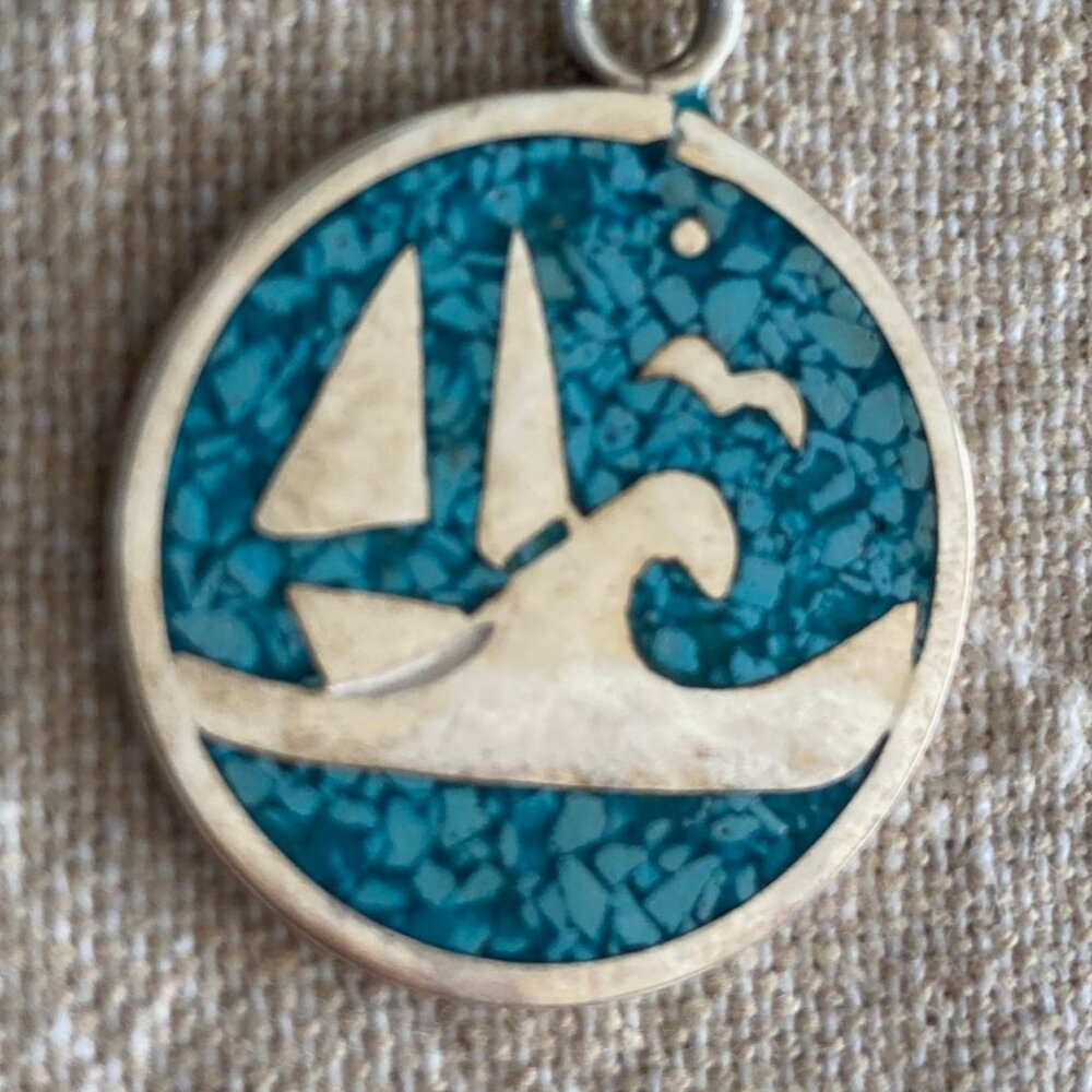 Sterling Silver & Turquoise Pendant on Chain - Picture 4 of 11
